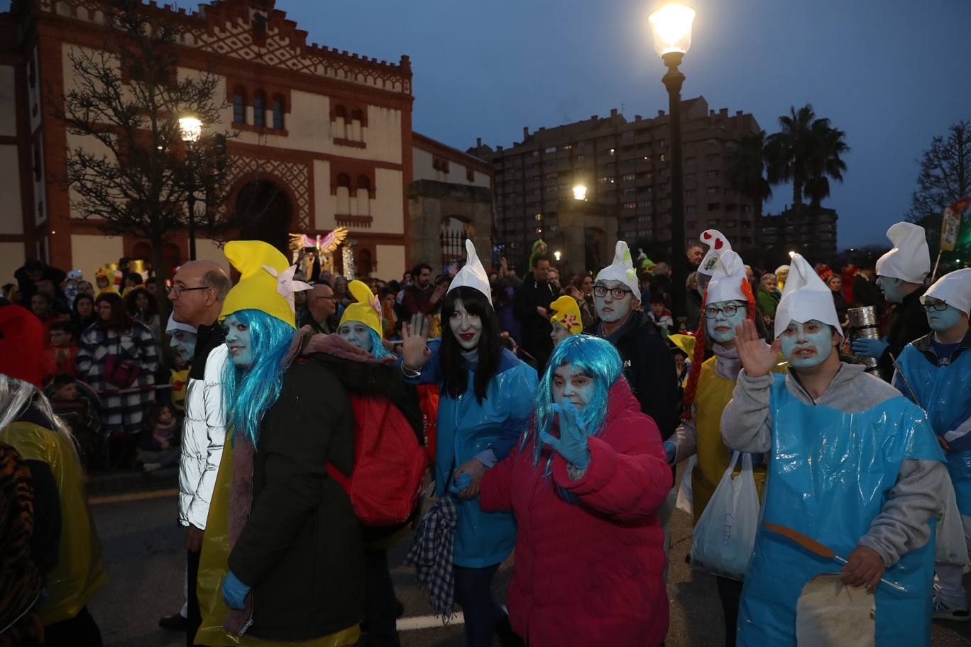 Así fue el desfile de carnaval de Gijón: una multitud y despliegue de originalidad