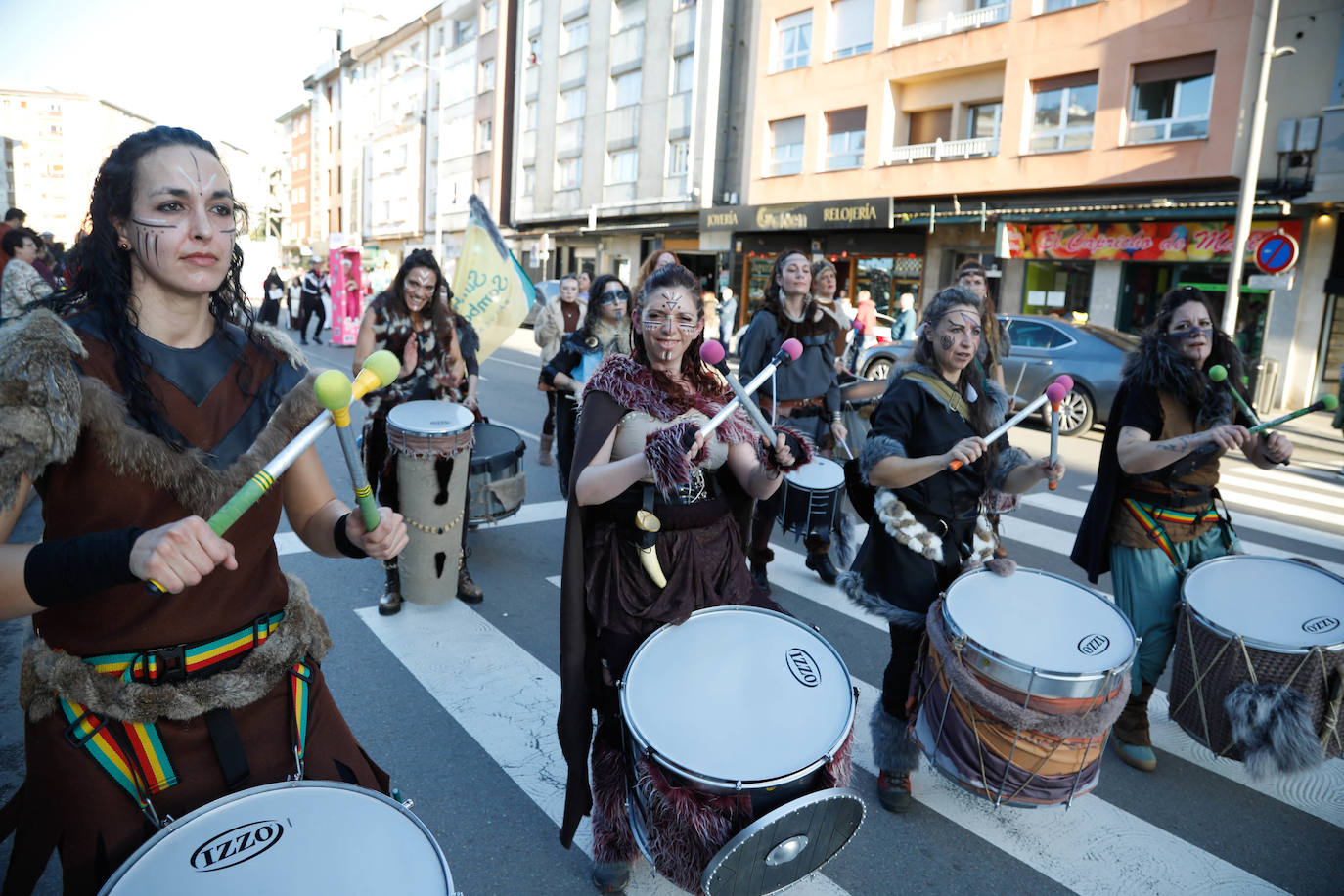 Diversión por las calles de Siero: así fue el gran desfile de carnaval