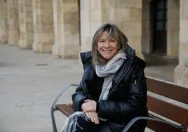 Esther Llamazares, en la plaza del Ayuntamiento.