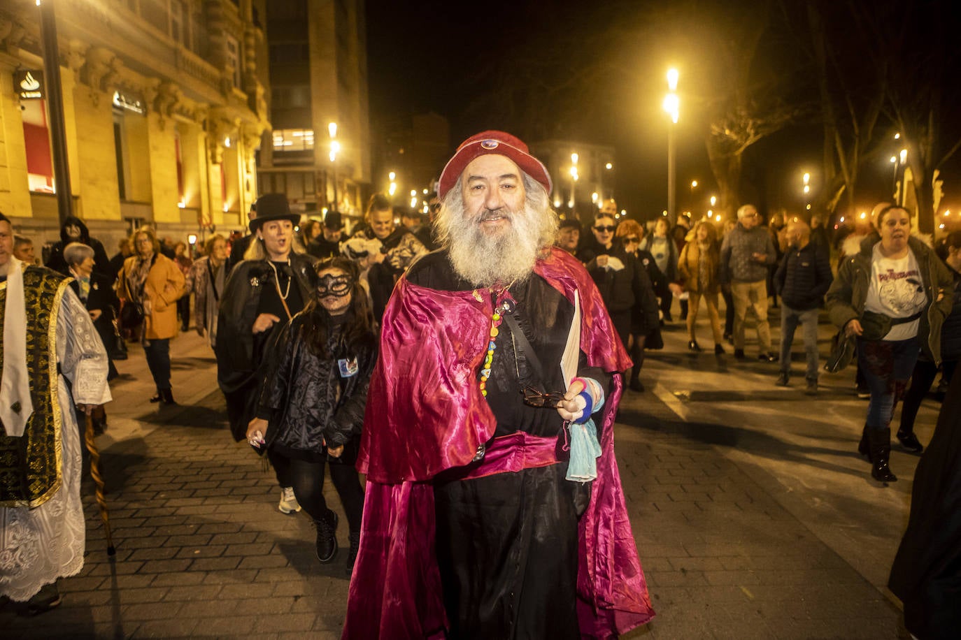 Avilés entierra a la sardina y despide su carnaval