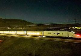 El primer AVE saldrá de Gijón a las 6.26 y los empresarios piden adelantarlo más