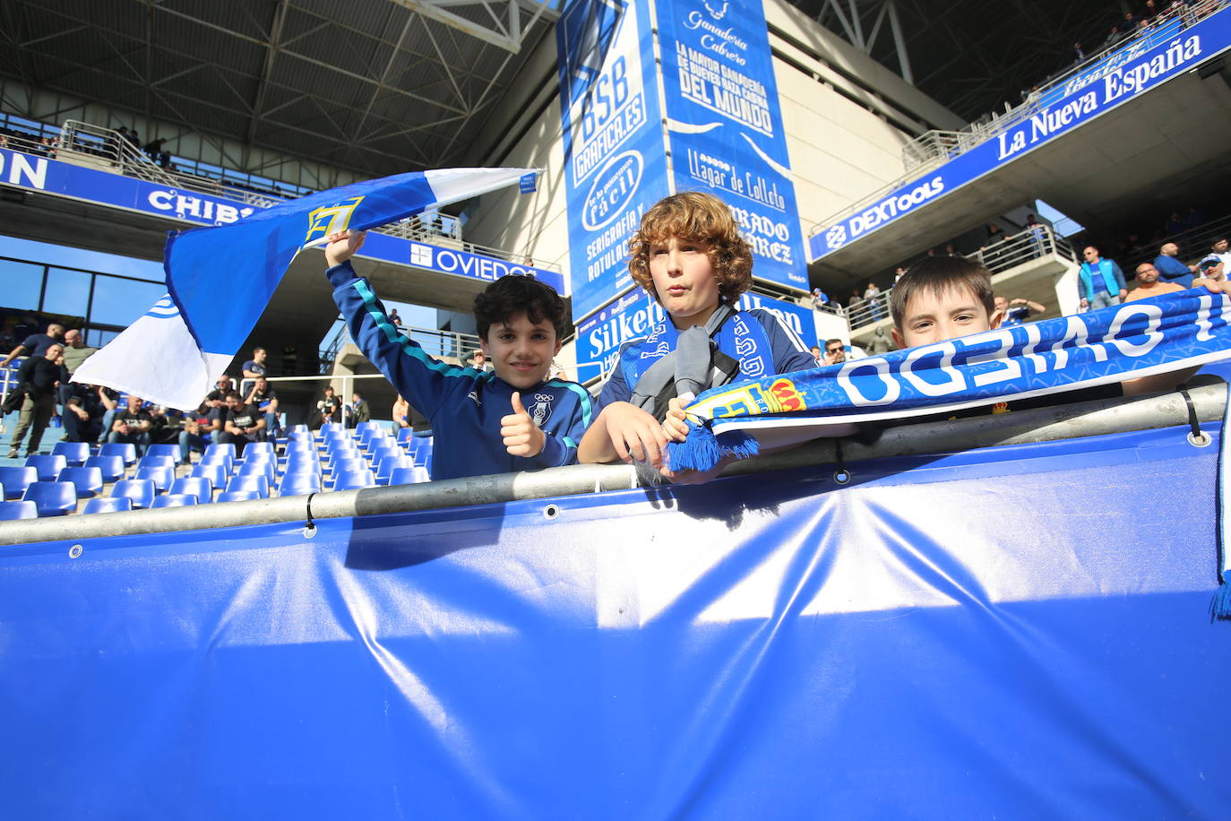 ¿Estuviste viendo el Oviedo - Burgos en el Tartiere? ¡Búscate en las fotos!