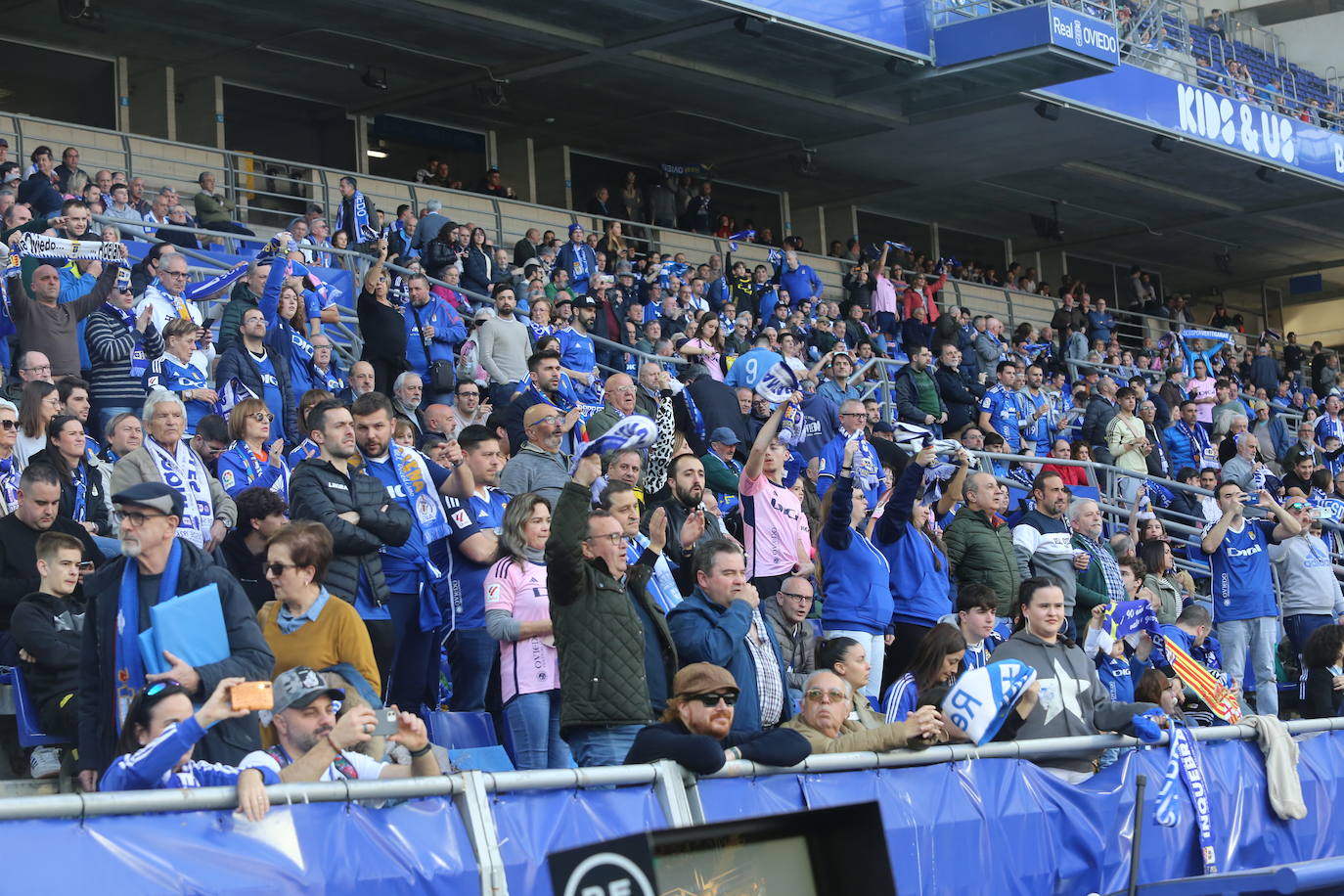 ¿Estuviste viendo el Oviedo - Burgos en el Tartiere? ¡Búscate en las fotos!