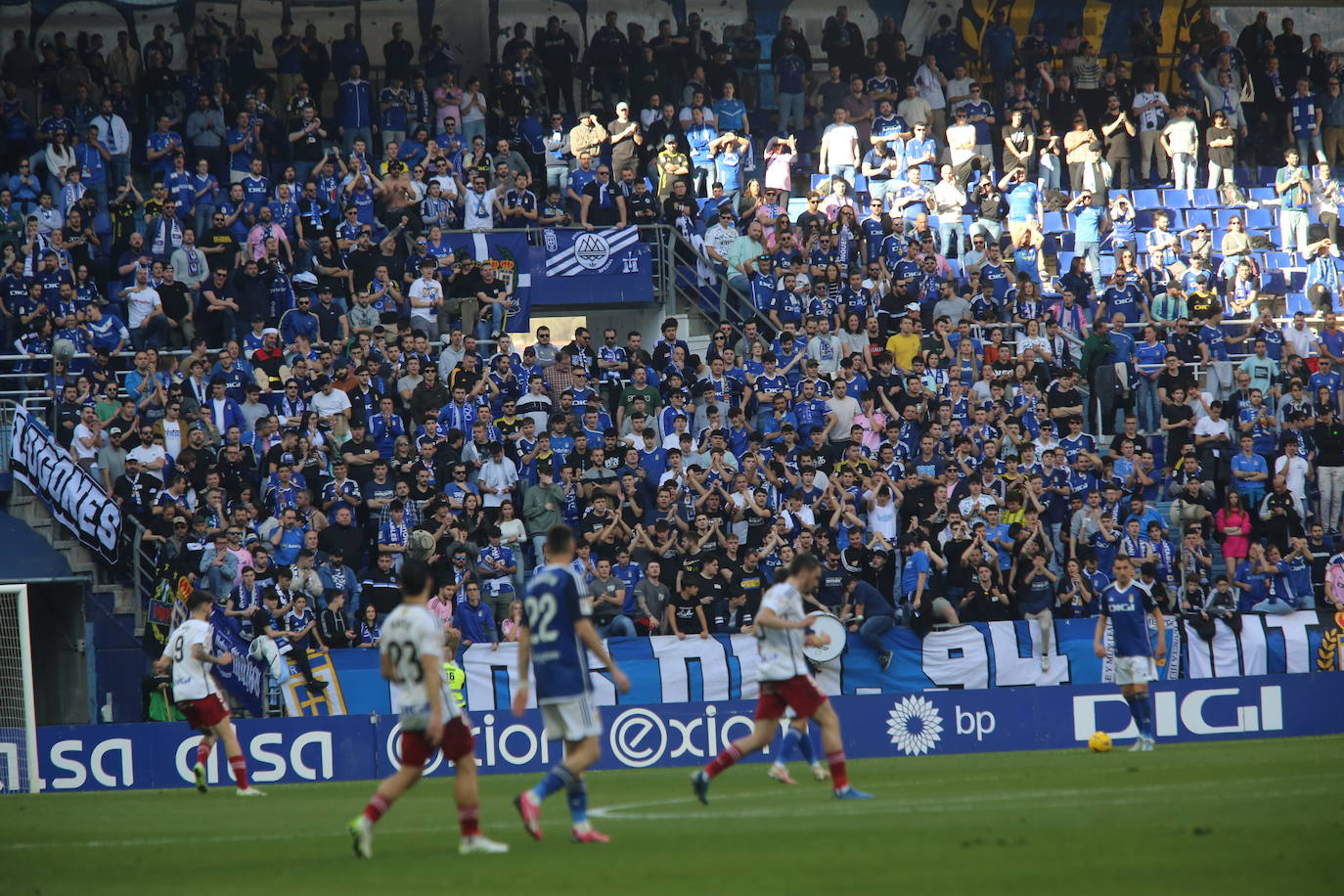 ¿Estuviste viendo el Oviedo - Burgos en el Tartiere? ¡Búscate en las fotos!