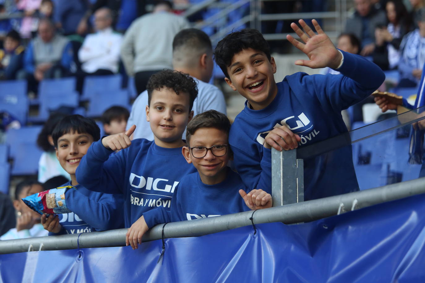 ¿Estuviste viendo el Oviedo - Burgos en el Tartiere? ¡Búscate en las fotos!