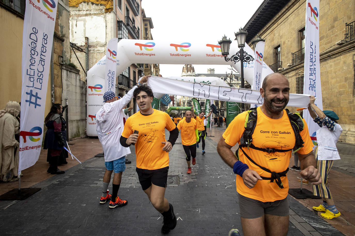 Las imágenes de la carrera Galbán en Oviedo