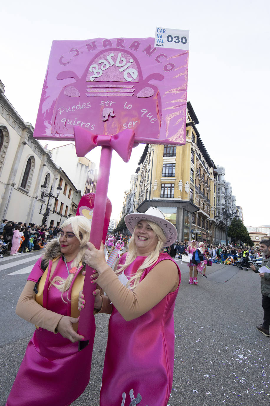 La celebración del antroxu de Oviedo, en imágenes