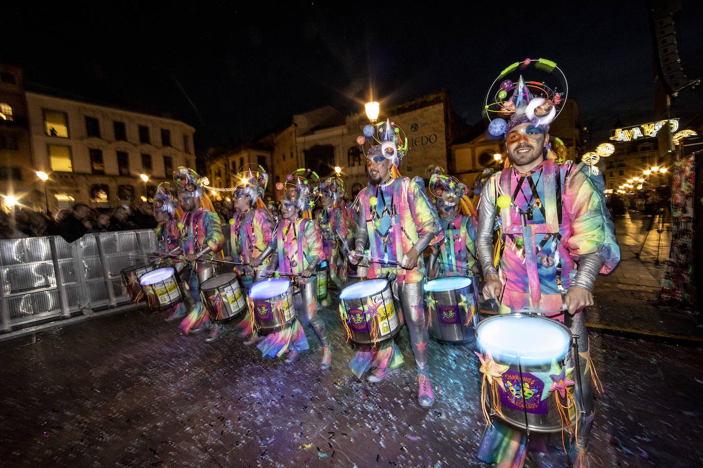 La celebración del antroxu de Oviedo, en imágenes