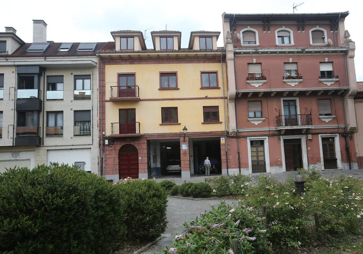 Edificio de pisos turísticos en Oviedo.