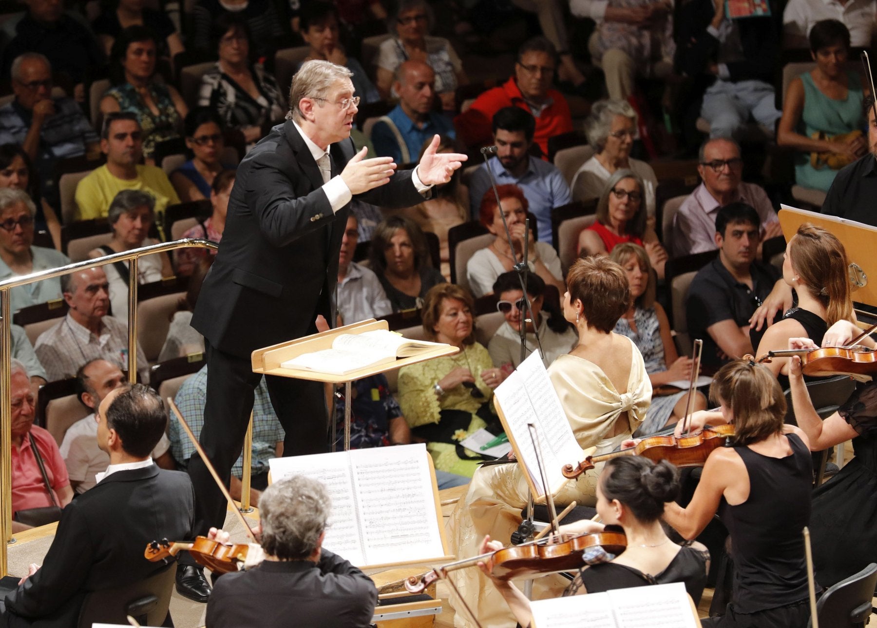 La escenografía de 'La Gran Vía' está firmada por Alejandro Contreras.