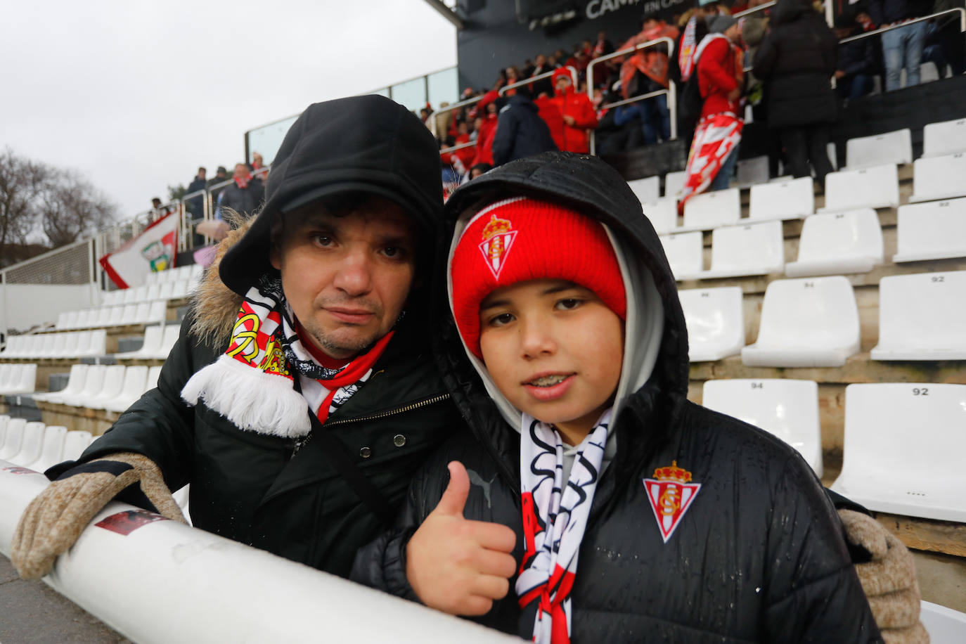 ¿Estuviste en el Burgos - Sporting? ¡Búscate en las fotos!