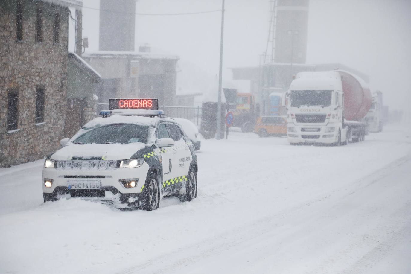 Lluvia, viento y nieve: el temporal &#039;Mónica&#039; pone a Asturias en alerta