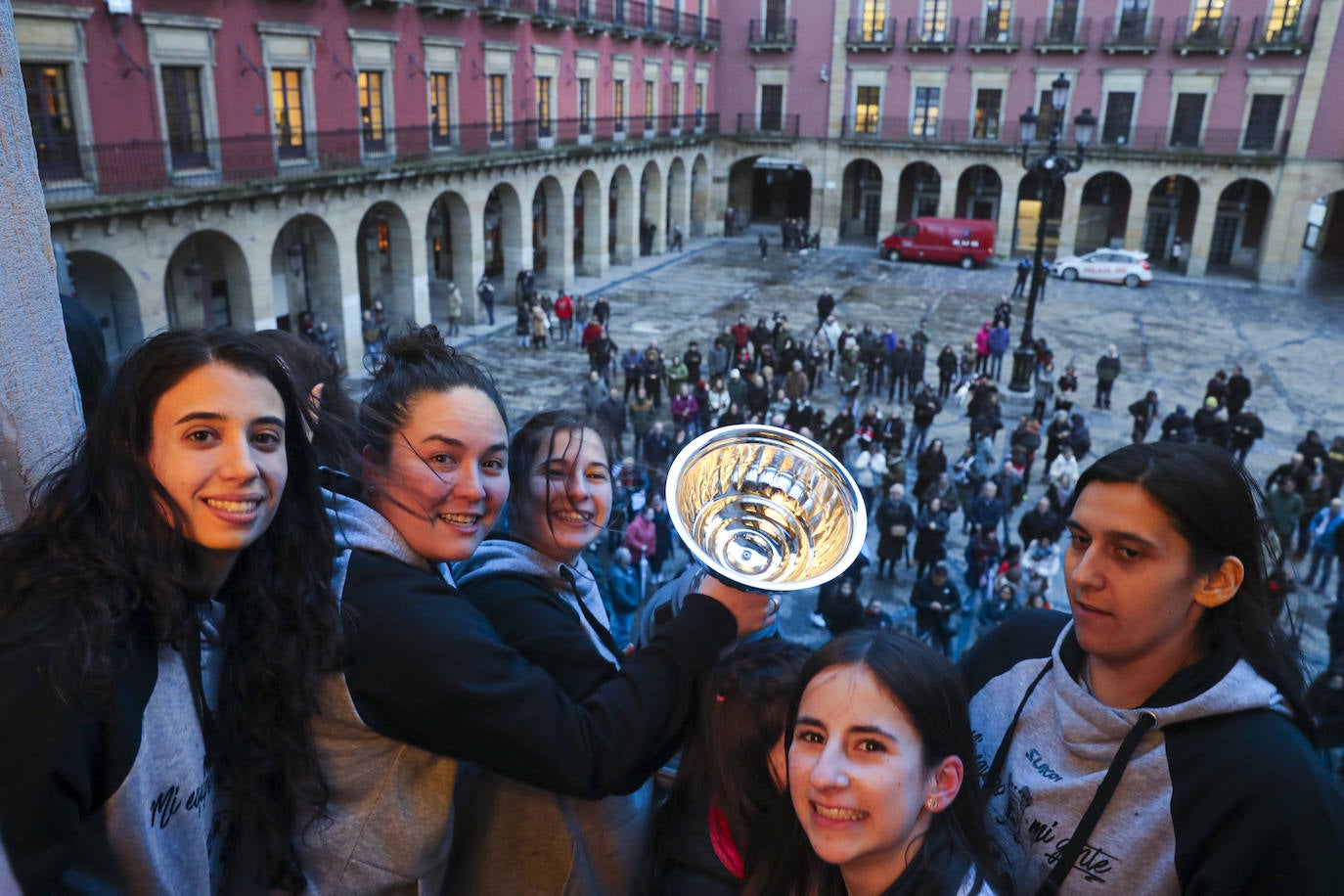 Gijón homenajea a las campeonas del mundo