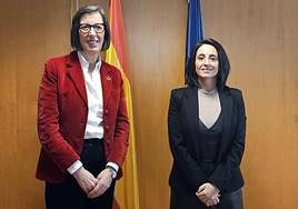 Nieves Roqueñí y Rebeca Torró.