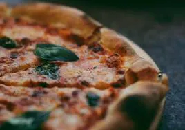 De fabada, pitu caleya o de callos: Así son las pizzas más asturianas de la región