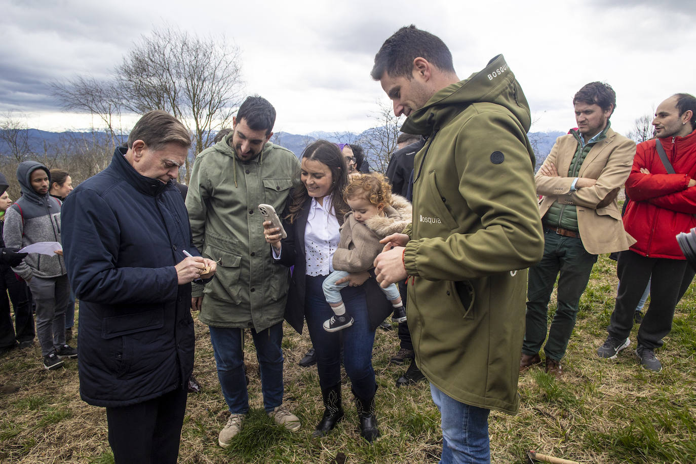 2.000 árboles para reforestar el Naranco tras el incendio