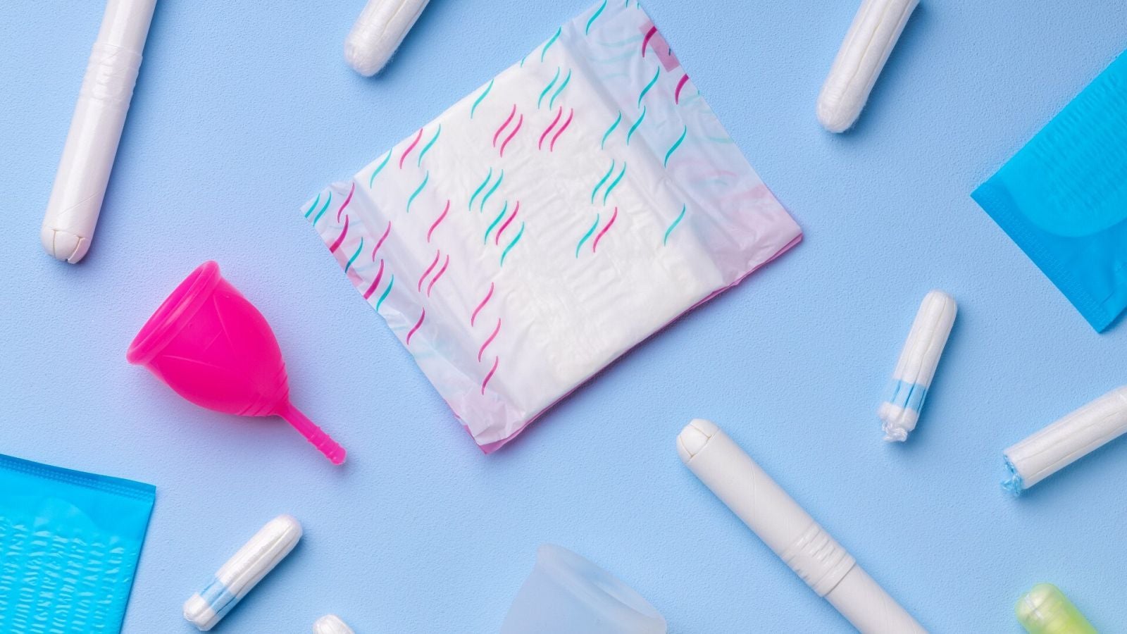 Copas menstruales, bragas absorbentes y compresas de tela serán gratuistas desde este lunes.