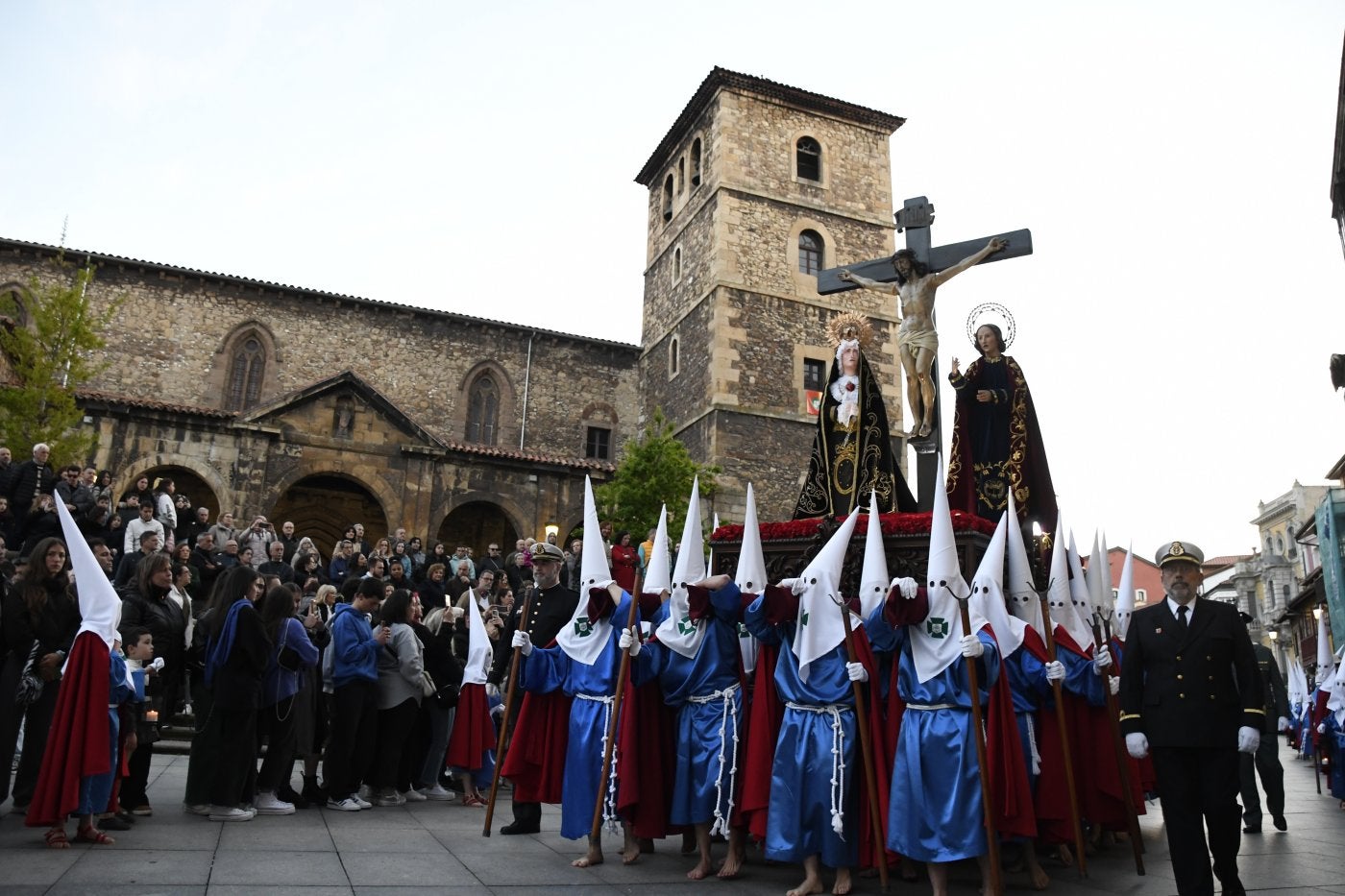 Los sanjuaninos en la procesión del Silencio del año pasado.