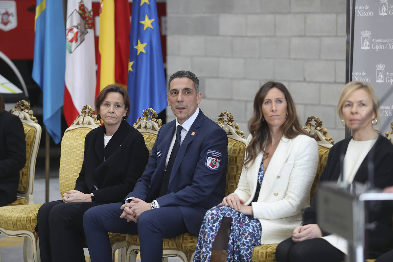 Gijón homenajea a sus bomberos