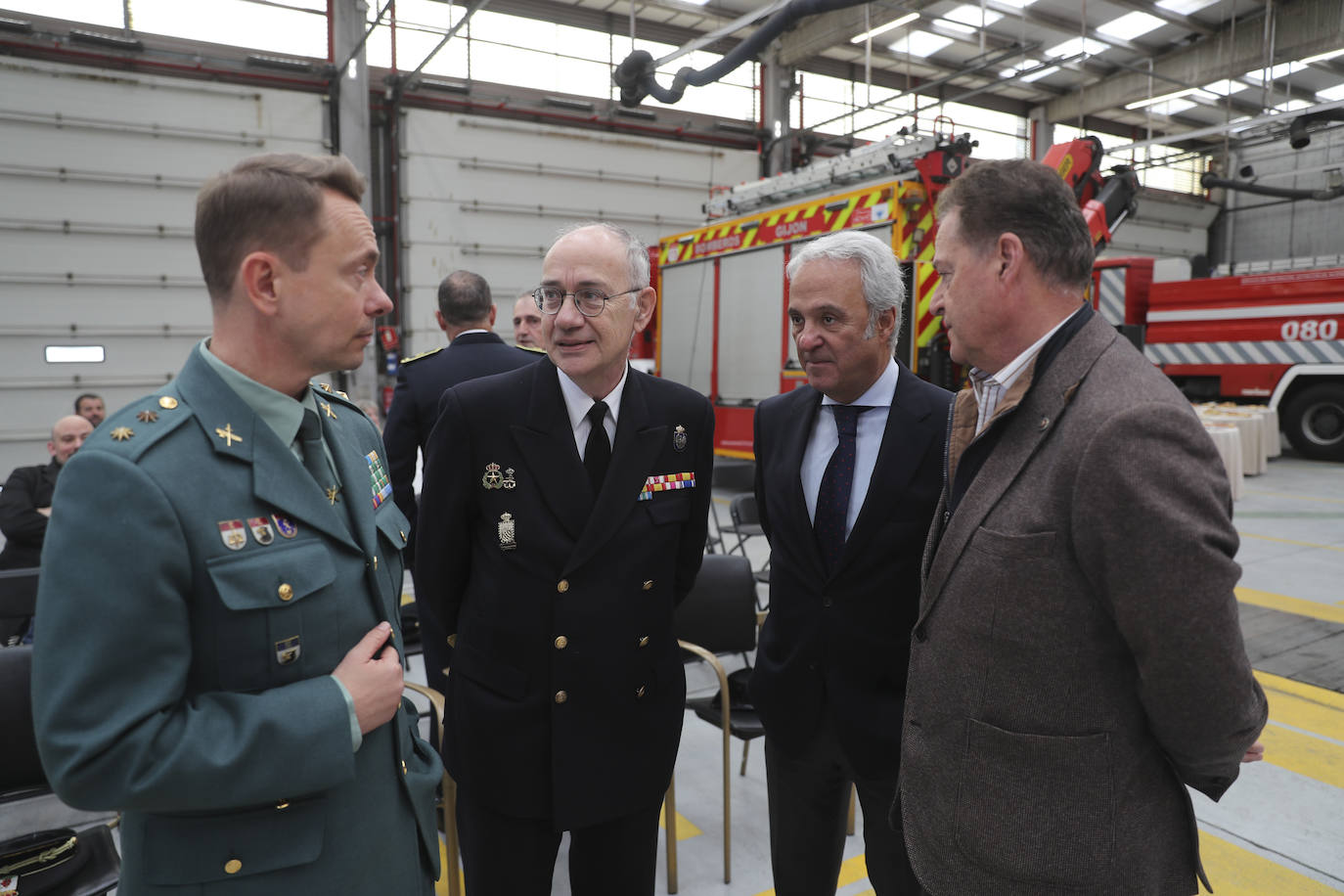 Gijón homenajea a sus bomberos