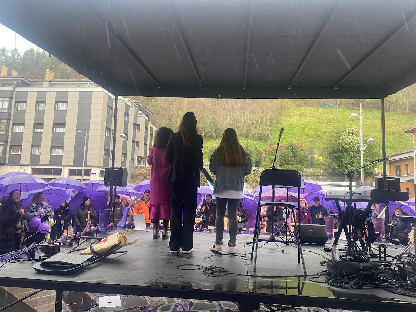 El feminismo tiñe Asturias de morado: las imágenes del Día de la Mujer por concejos