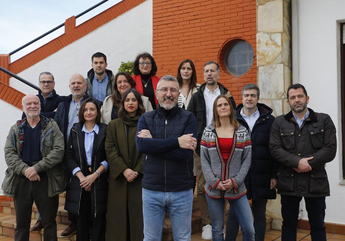 De arriba a abajo y de izquierda a derecha: Daniel García Pazos, Begoña López Ferrer, Jorge del Río Pellón, Pedro Barbillo Alonso, Silvia Valdés Álvarez-Buylla, María Rodríguez Duarte, Miguel Ángel Gil Ruiz, José Luis Palacios Martín, Vanesa Rodrigo González, Sarah Abu-Albar Sánchez, José CarlosFernández Sarasola, Ana Palacios Jiménez, Juan Ansedes García, y Pelayo Palacio Arce.