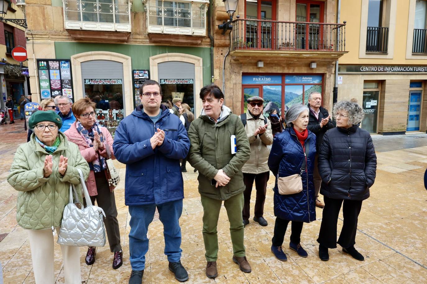 Asturias guarda un minuto de silencio por las víctimas del 11-M