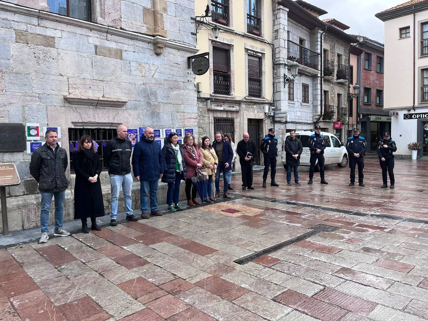 Asturias guarda un minuto de silencio por las víctimas del 11-M