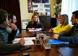 Reunión de trabajo celebrada ayer entre los dos consistorios.