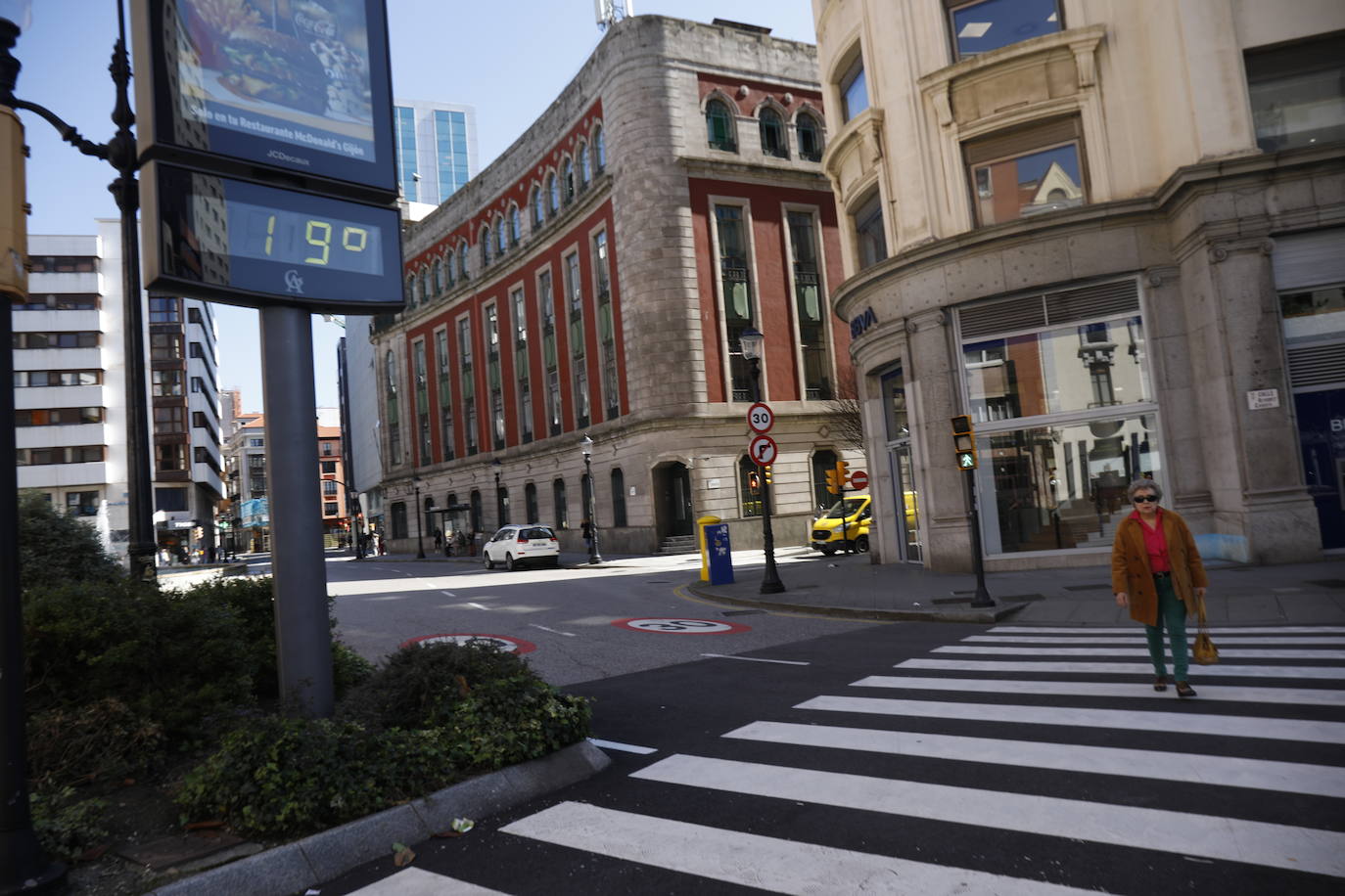 Sol y veinte grados en un jueves primaveral en Asturias