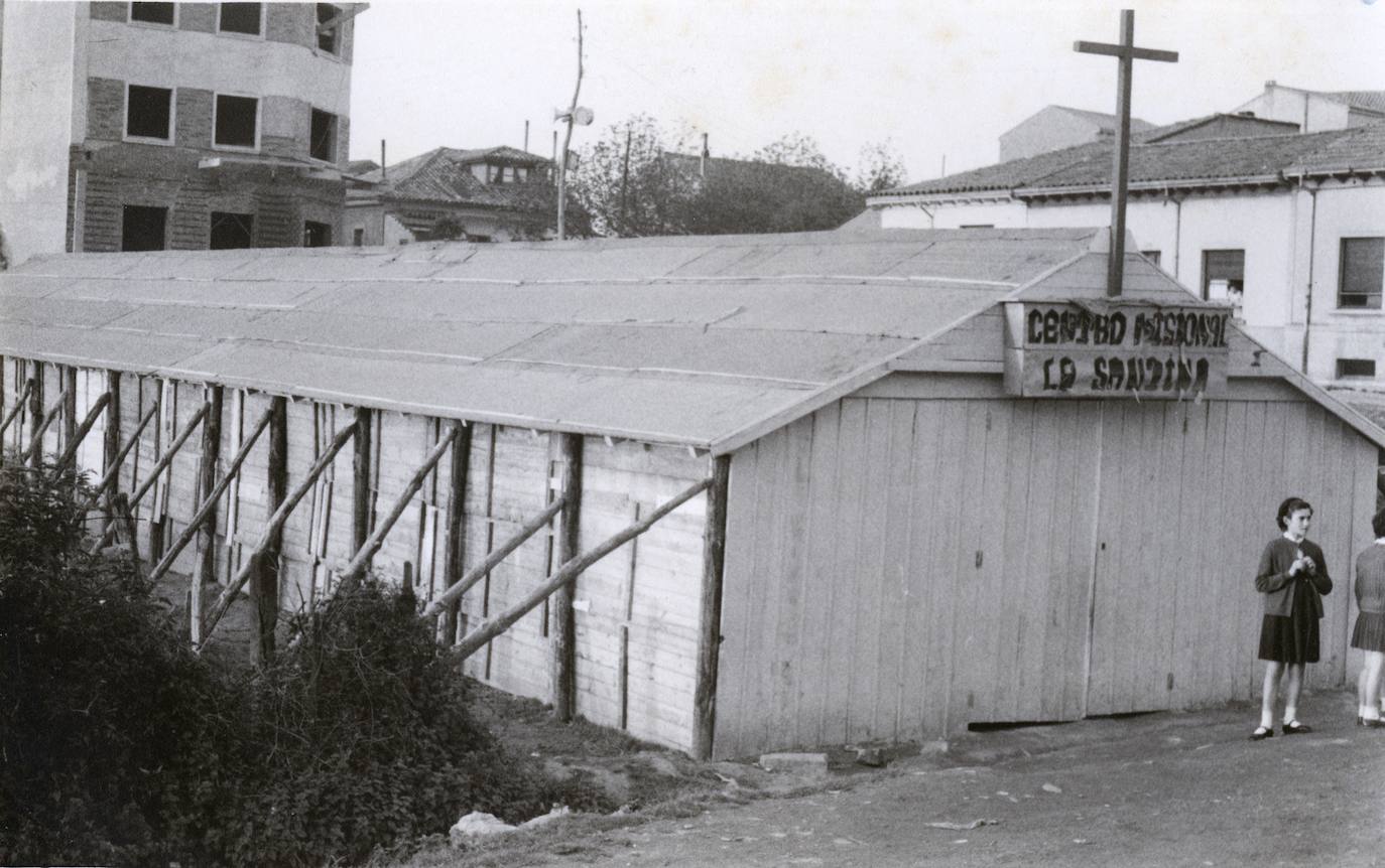 Cuando la Santina recorrió Gijón