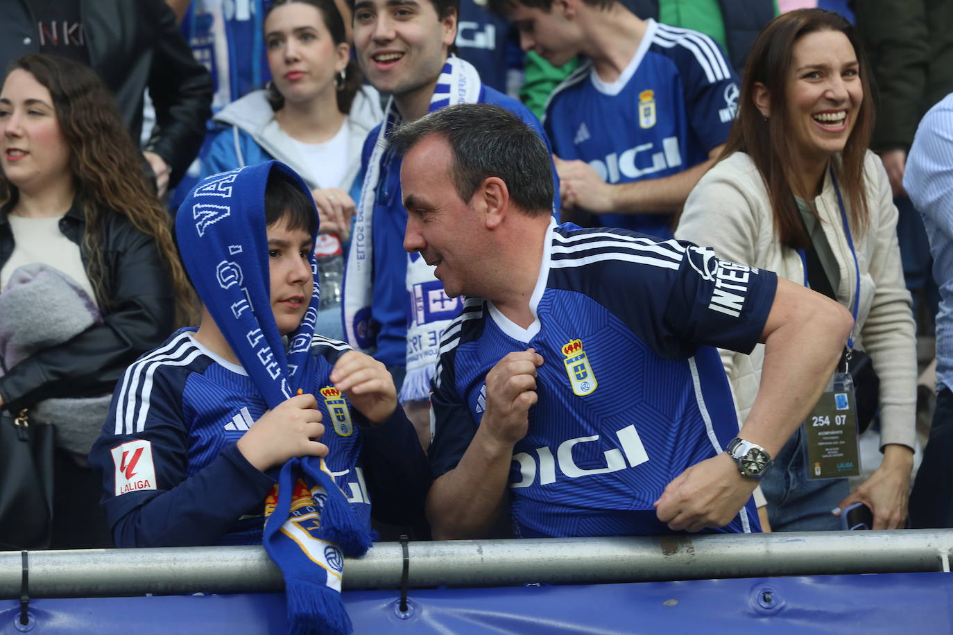 ¿Estuviste en el Real Oviedo - Racing de Santander? ¡Búscate!