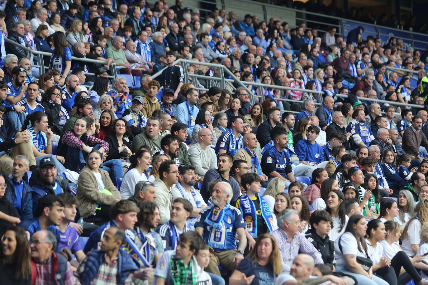 ¿Estuviste en el Real Oviedo - Racing de Santander? ¡Búscate!