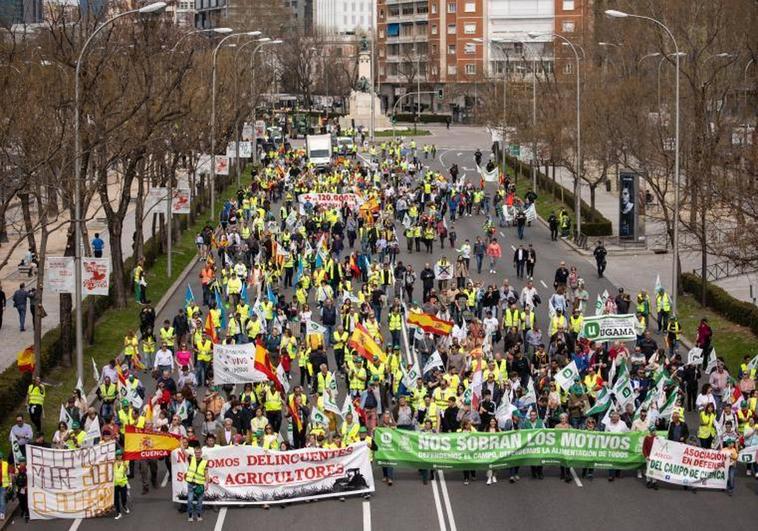 Agricultores asturianos en la protesta de esta mañana en Madrid.