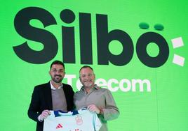 David Villa junto a Jorge Morán en la presentación de Silbö.