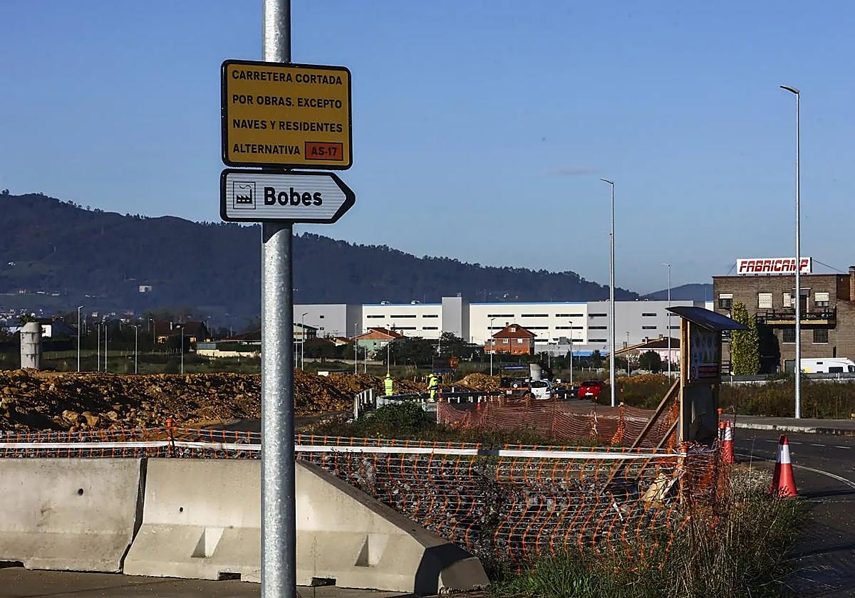 El nuevo centro logístico de Amazon en el polígono de Bobes creará 1.500 puestos de trabajo en un periodo de tres años.