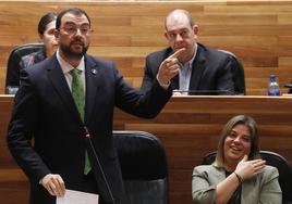 El presidente del Principado, Adrián Barbón, durante su intervención en la Junta General del Principado.