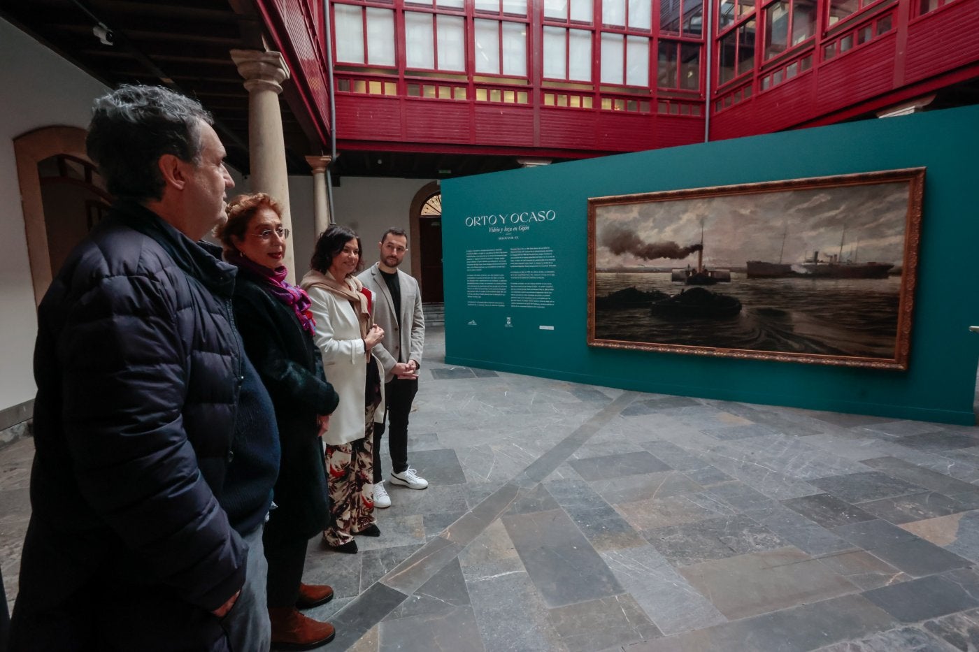 Juaco López, Lucía Peláez, Montserrat López Moro y Aitor Martínez en la exposición.