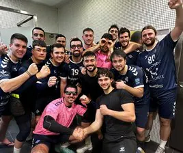 Los jugadores del Horizonte Atlética celebran el triunfo.