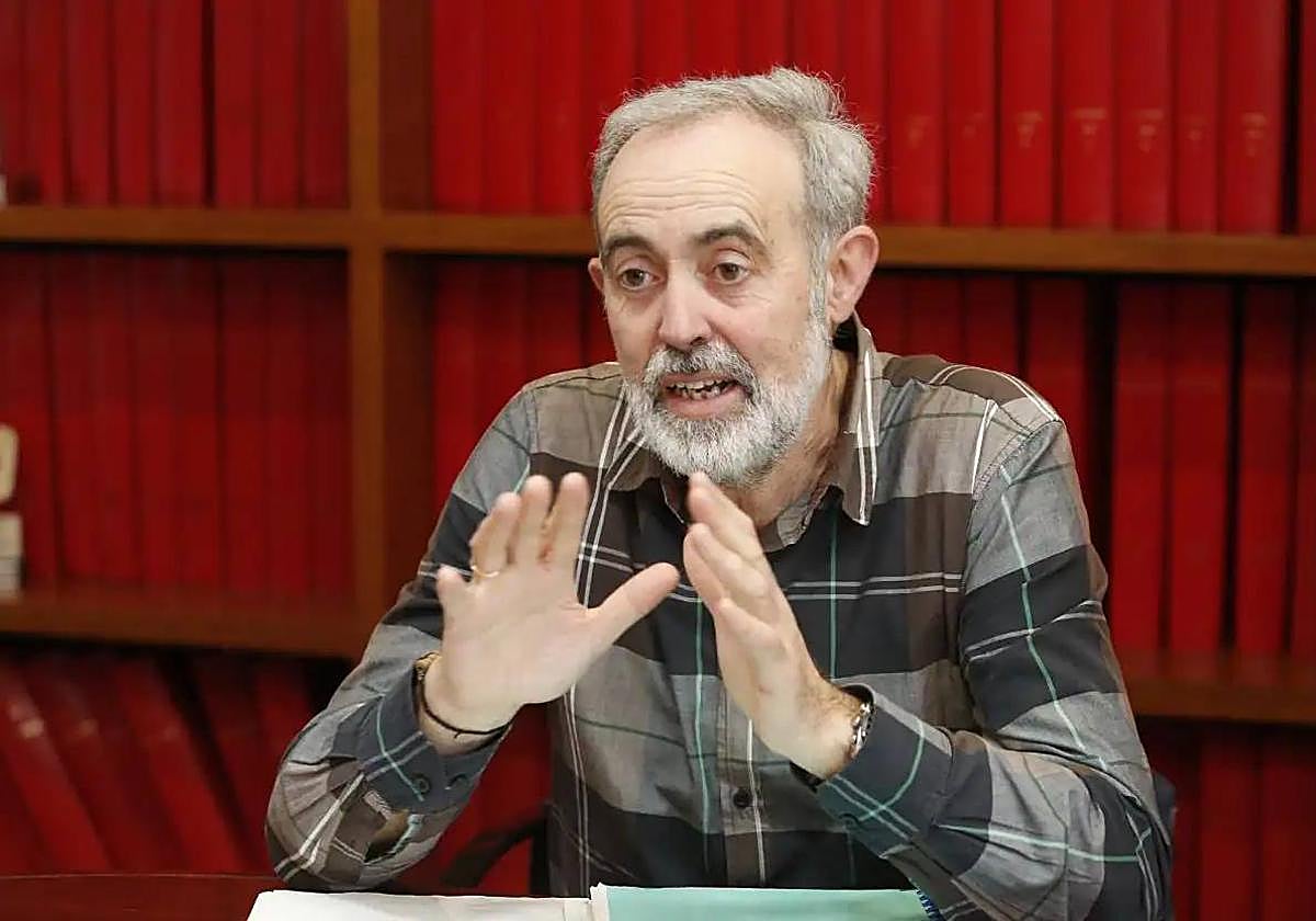 «Nuestros políticos han de ganarse el sueldo peleando por Asturias»