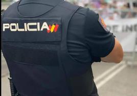 Detenido un hombre que conducía sin carné y se dio a la fuga de la Policía en Oviedo