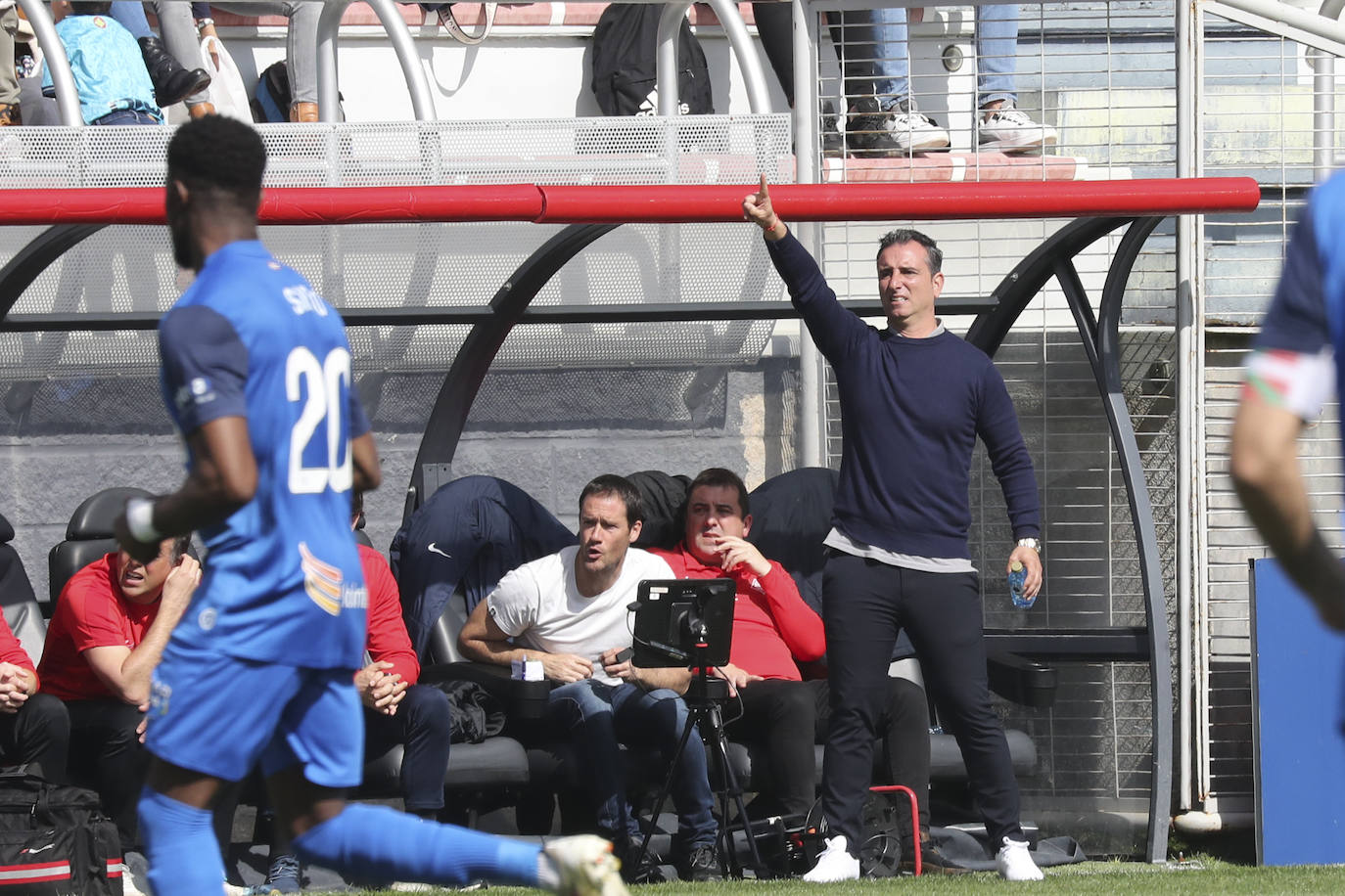 Las imágenes que deja el partido entre el Amorebieta y el Sporting de Gijón