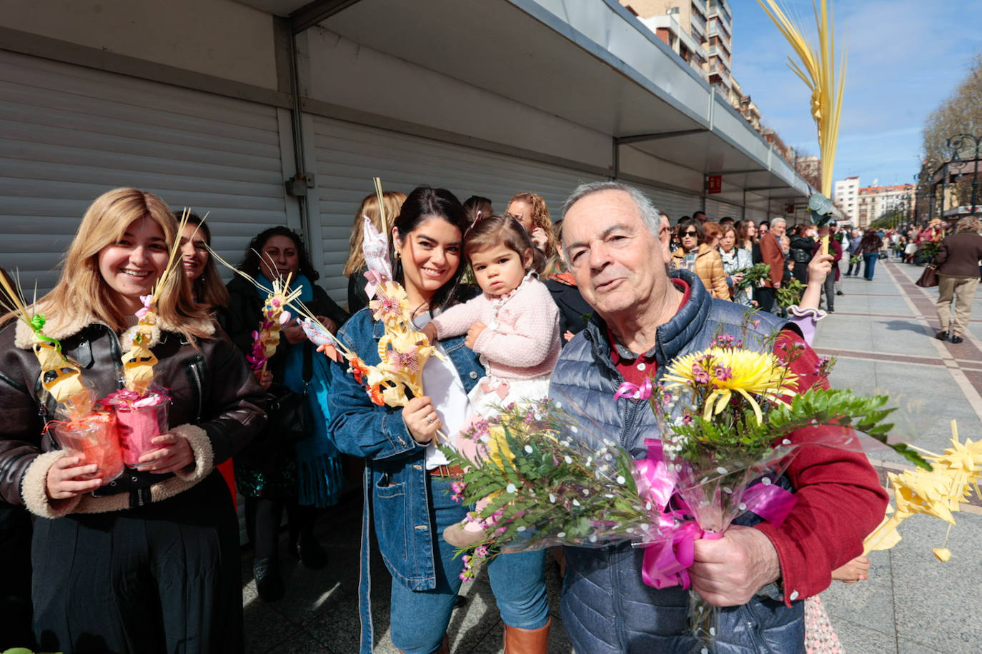 Asturias abre la Semana Santa con un multitudinario Domingo de Ramos