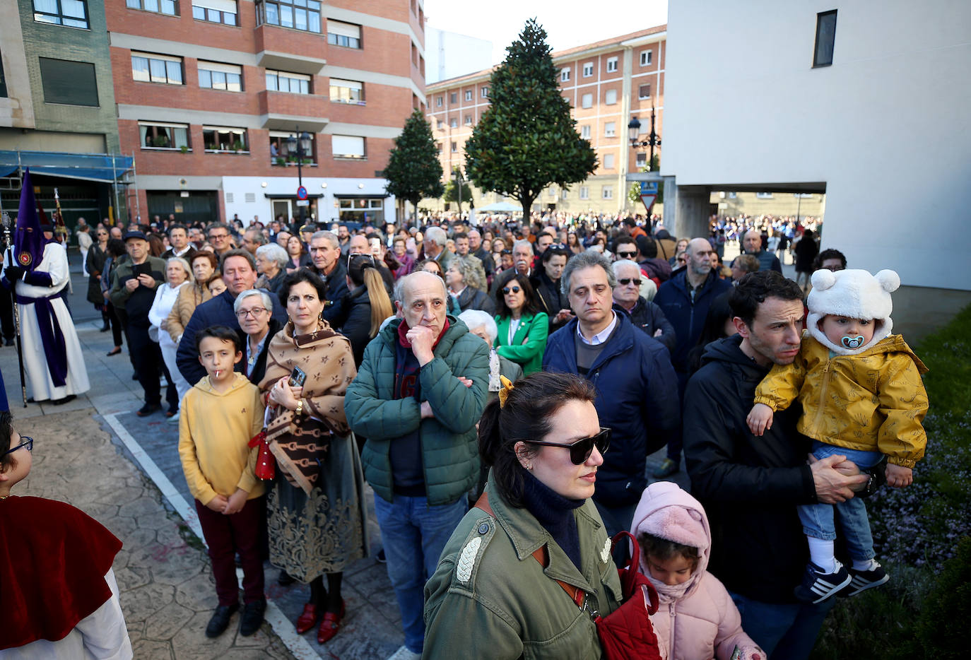 La Sagrada Lanzada de los Estudiantes toma las calles de Oviedo