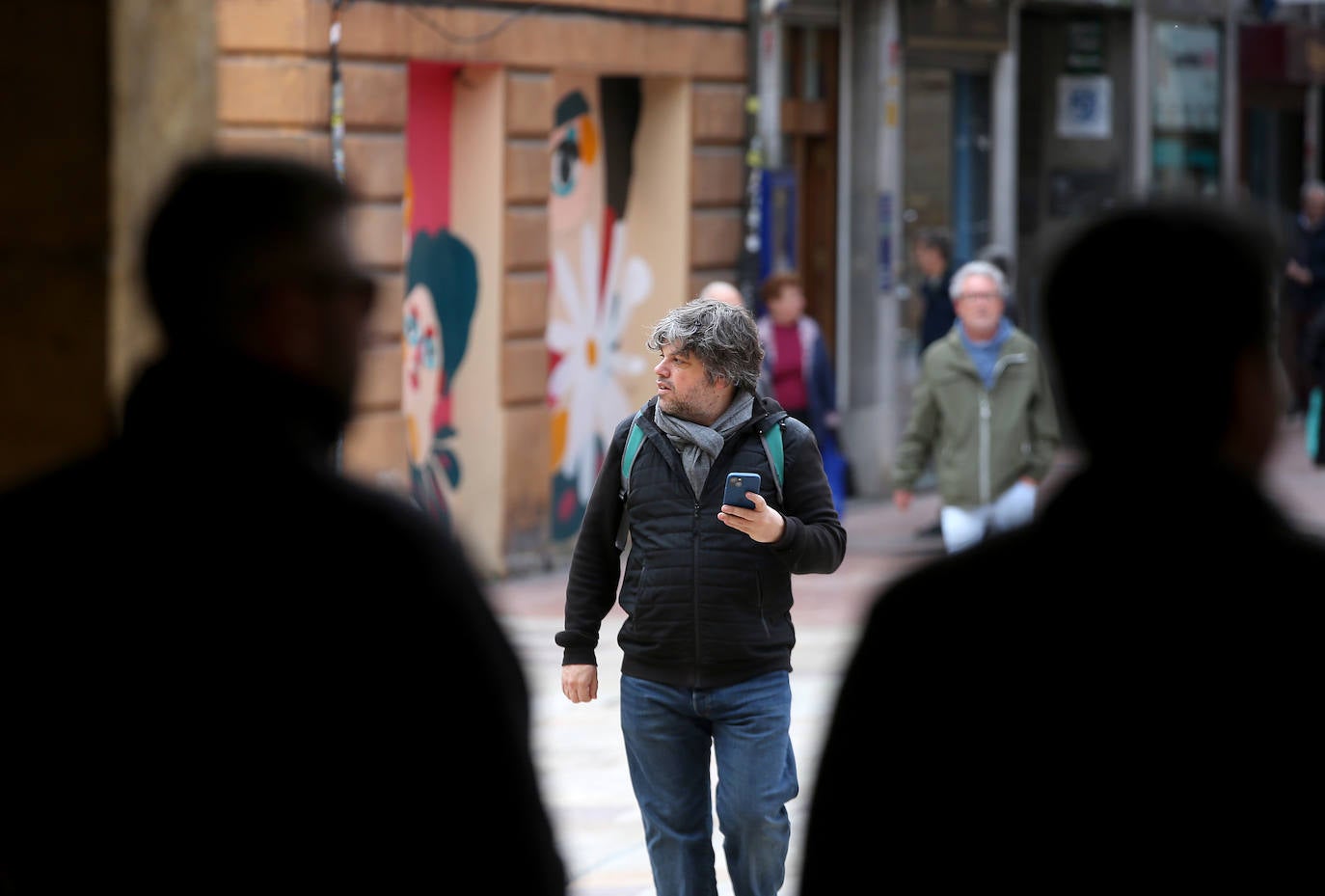 Los turistas disfrutan de Asturias pese al cambio en el tiempo para Semana Santa