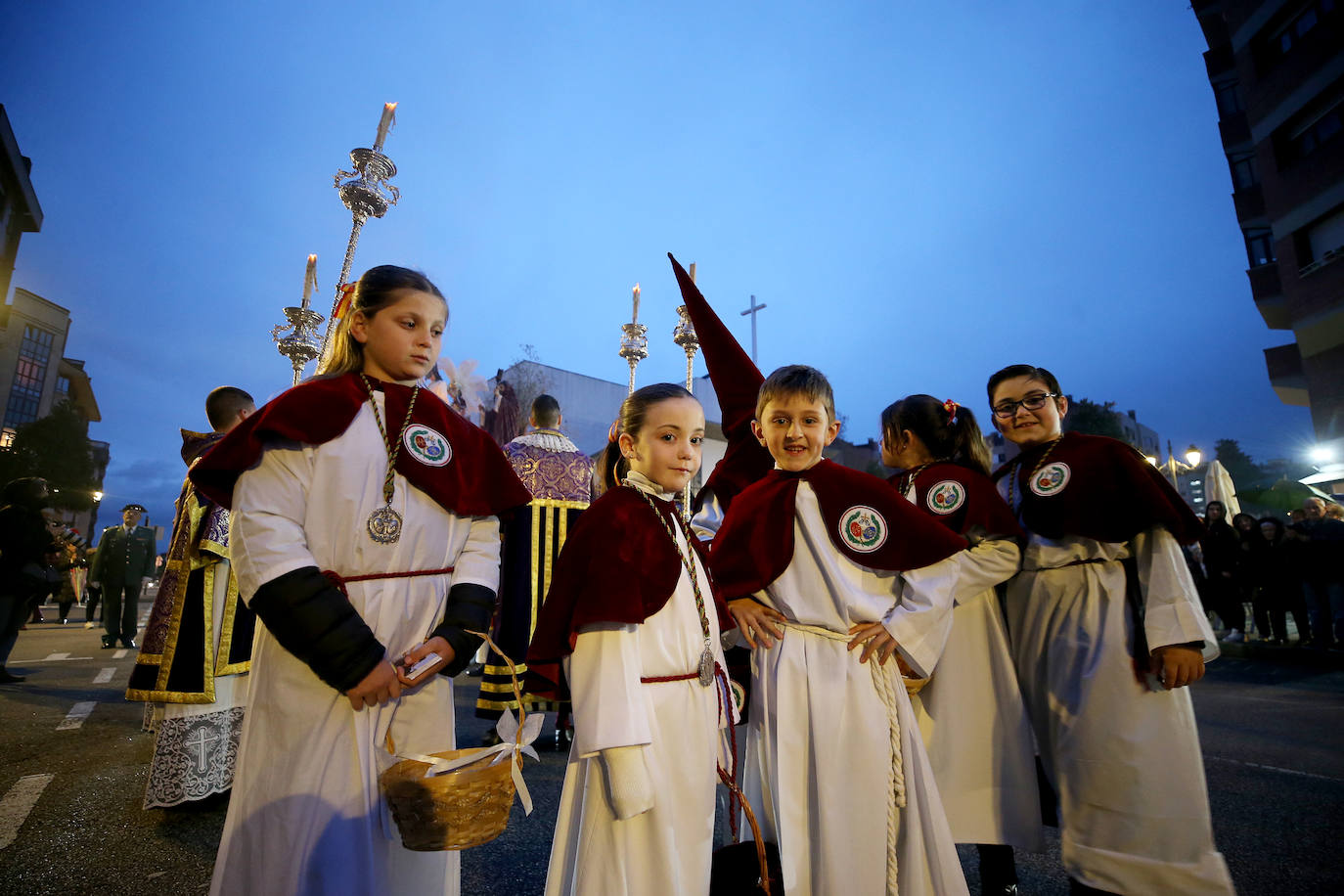La procesión del Prendimiento vence al mal tiempo