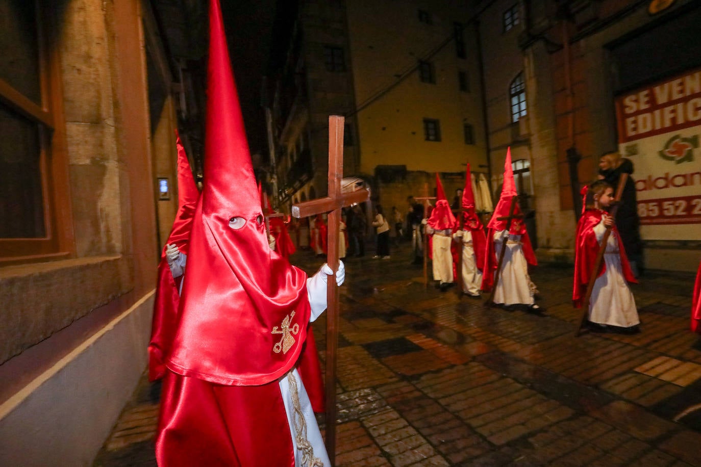 Procesión de San Pedro Apóstol y de Cristo Azotado en Avilés