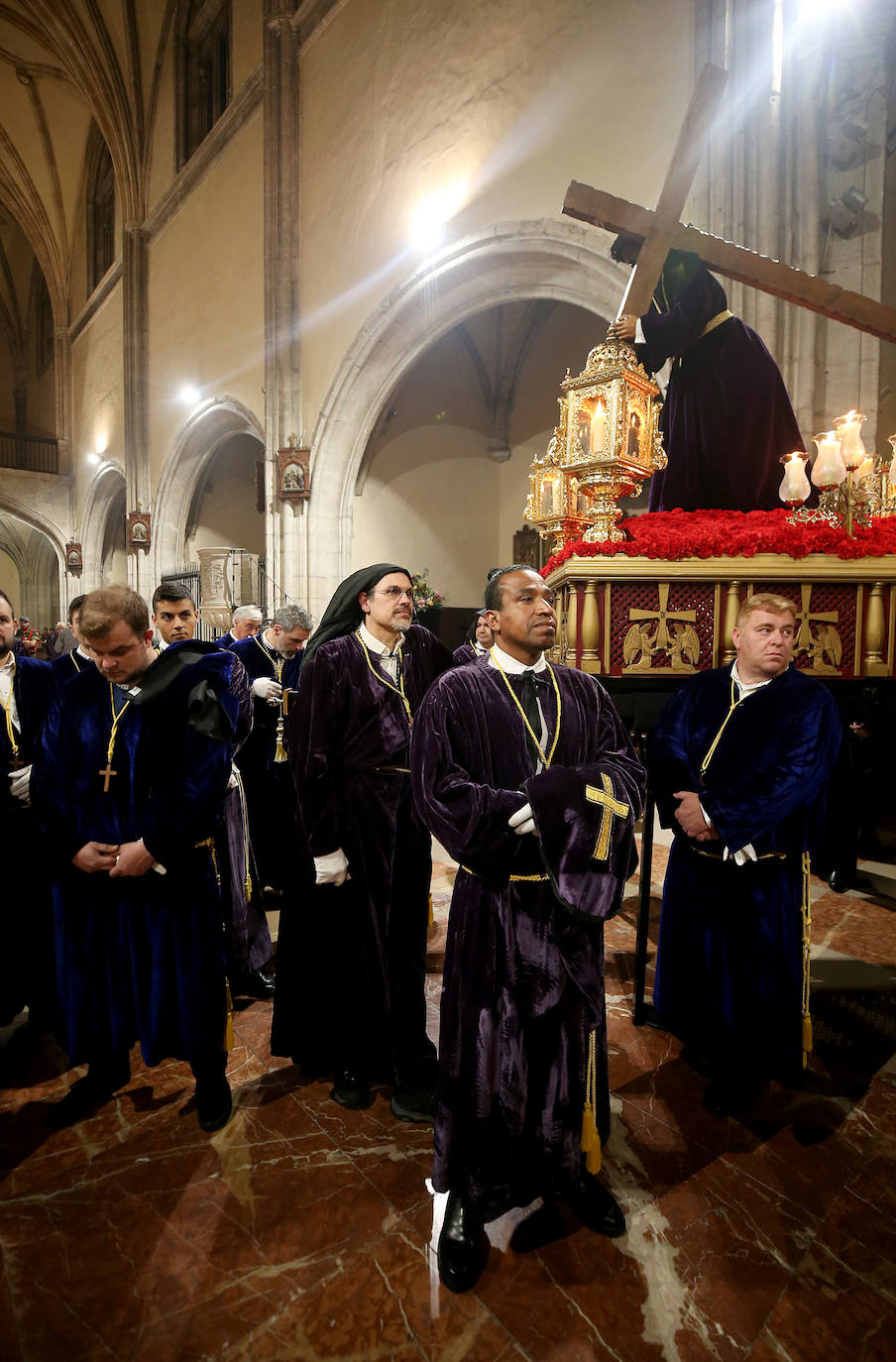 La procesión de El Nazareno de Oviedo no pudo salir por la lluvia