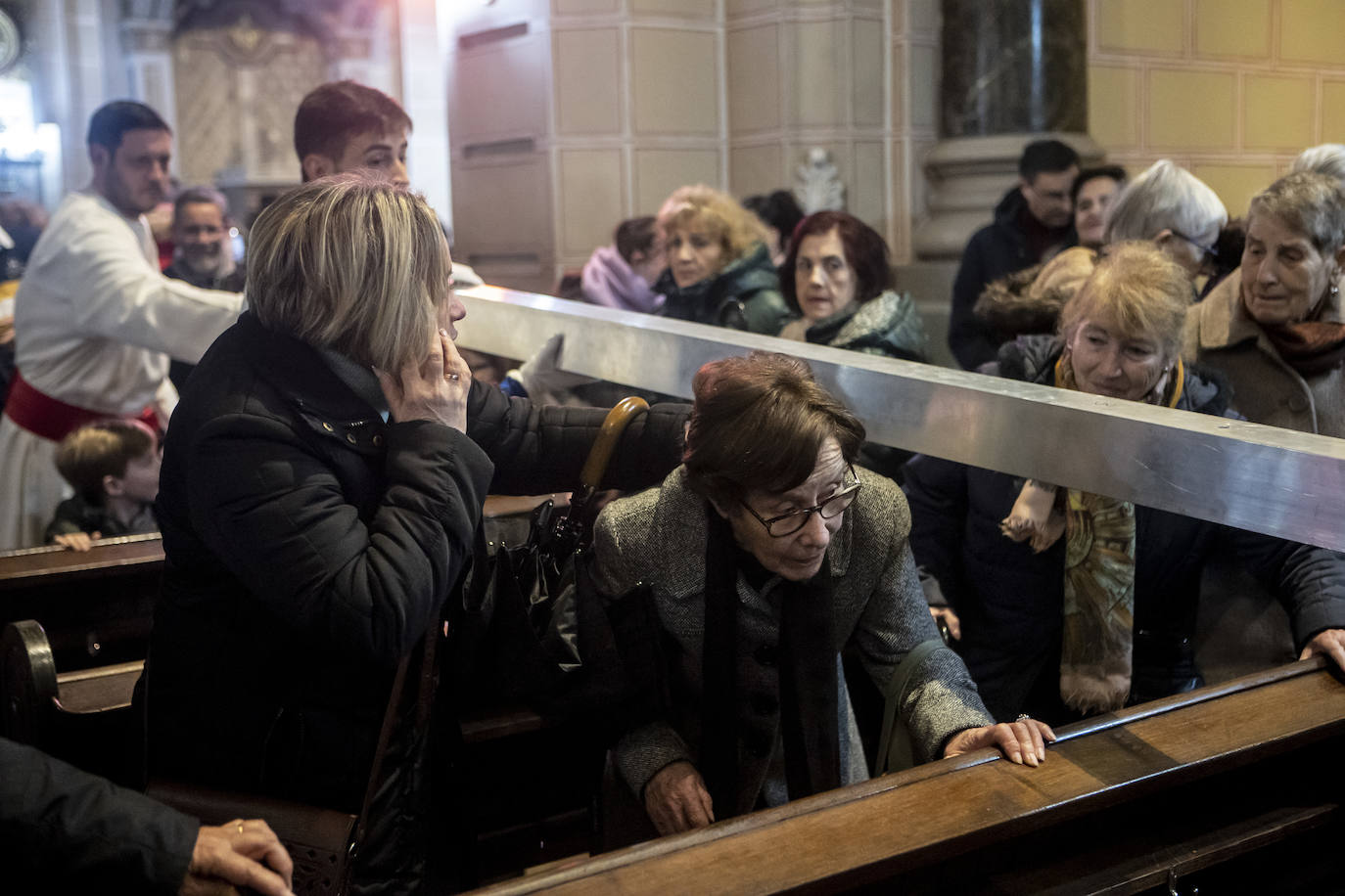 Jesús Cautivo procesiona dentro de la basílica de San Juan
