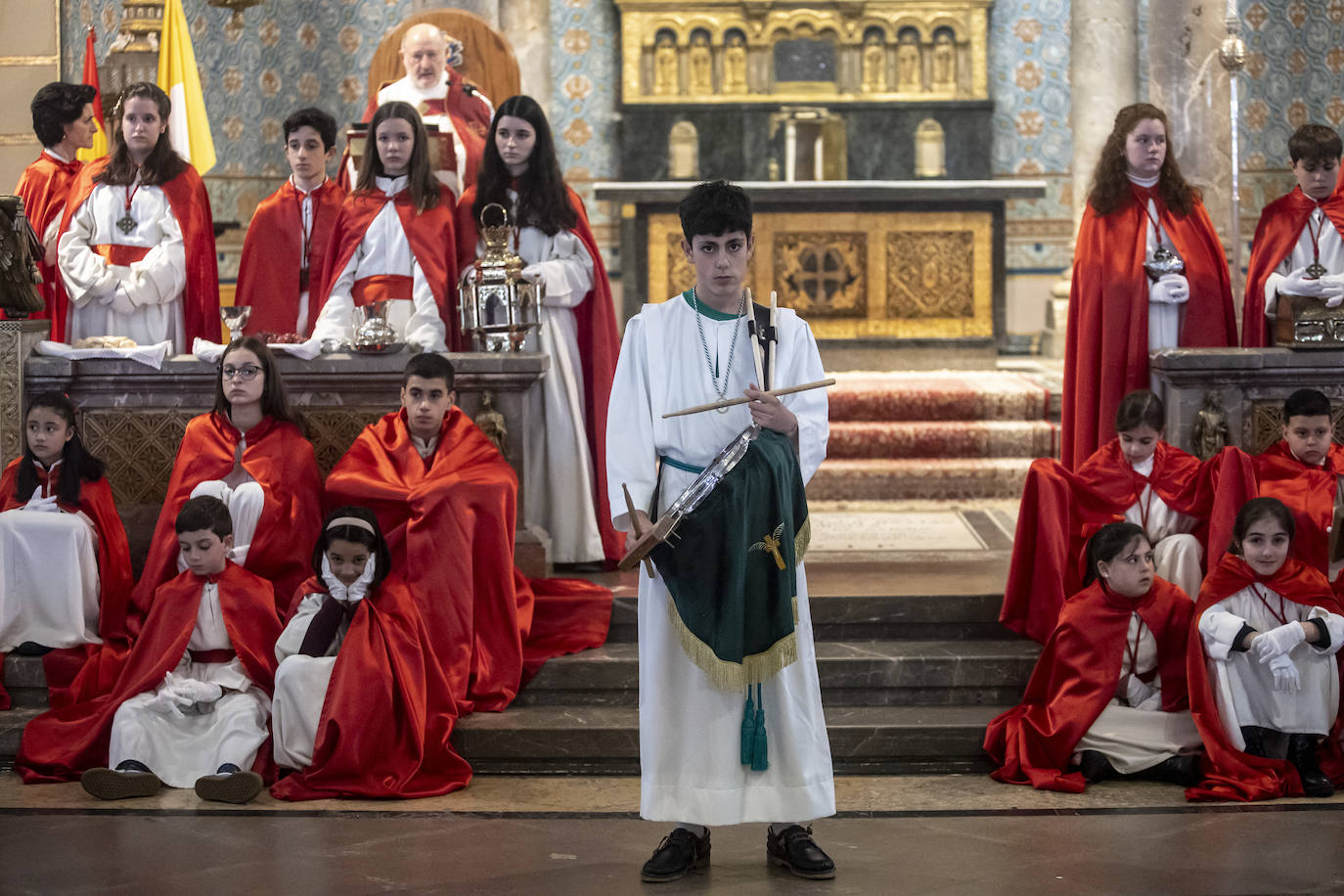 Jesús Cautivo procesiona dentro de la basílica de San Juan
